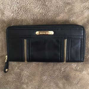 Black Michael Kors Wallet